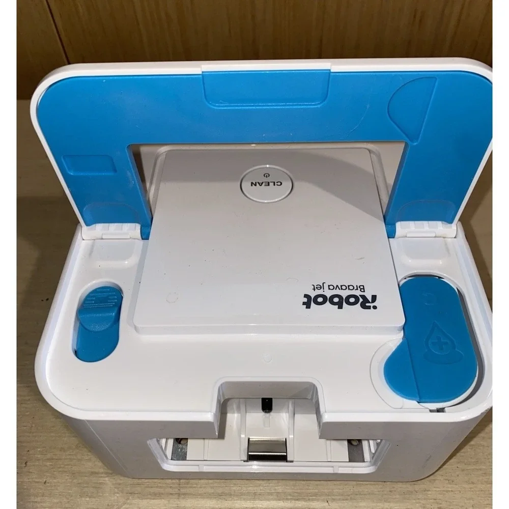 iRobot Braava jet 240 App Controlled Robot Mop - White **untested As-is**